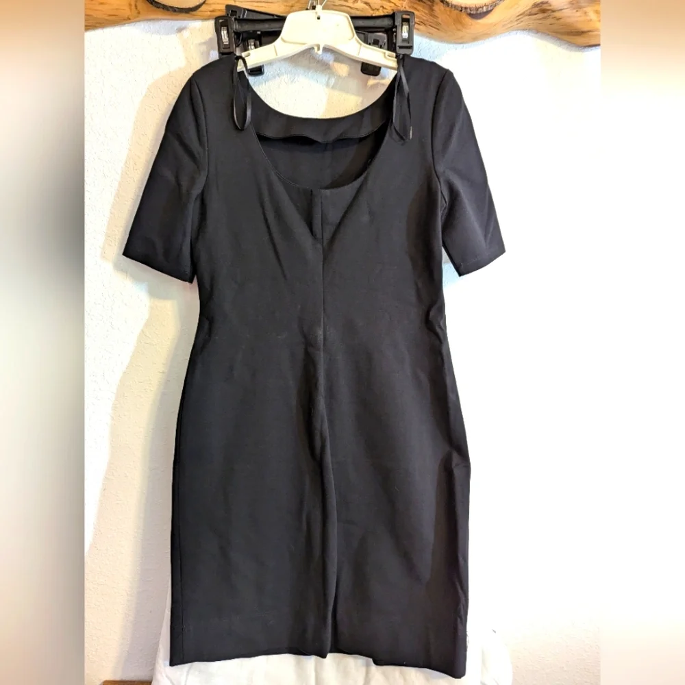 Banana Republic Black Short Sleeve Pullover Dress Size 8 BNWT